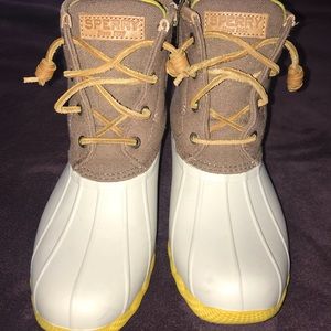 Sperrys rainboots